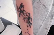 适合小手臂的纹身女（女人手臂纹什么最旺）