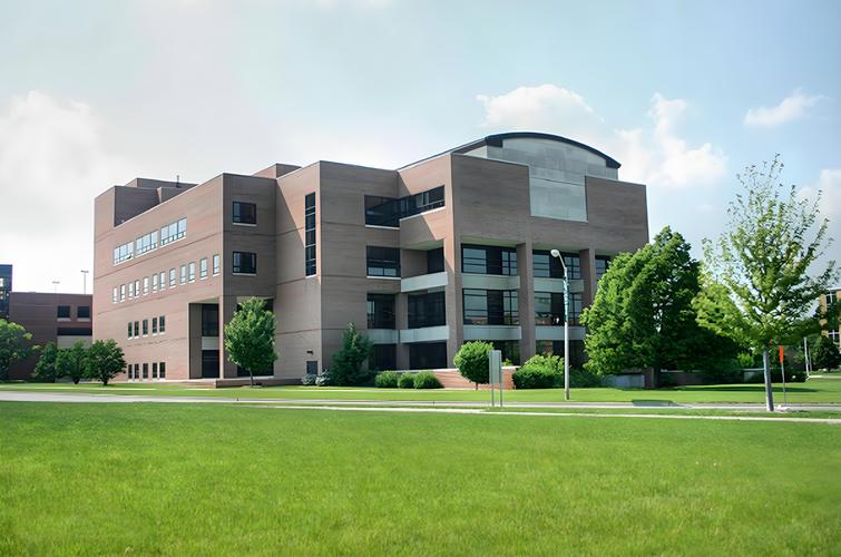 萨里大学（英国最好的二十所大学）